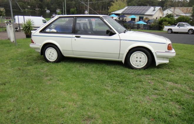 1985 ford laser